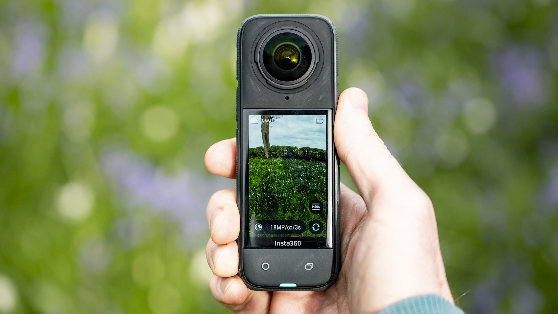 Insta360 X4