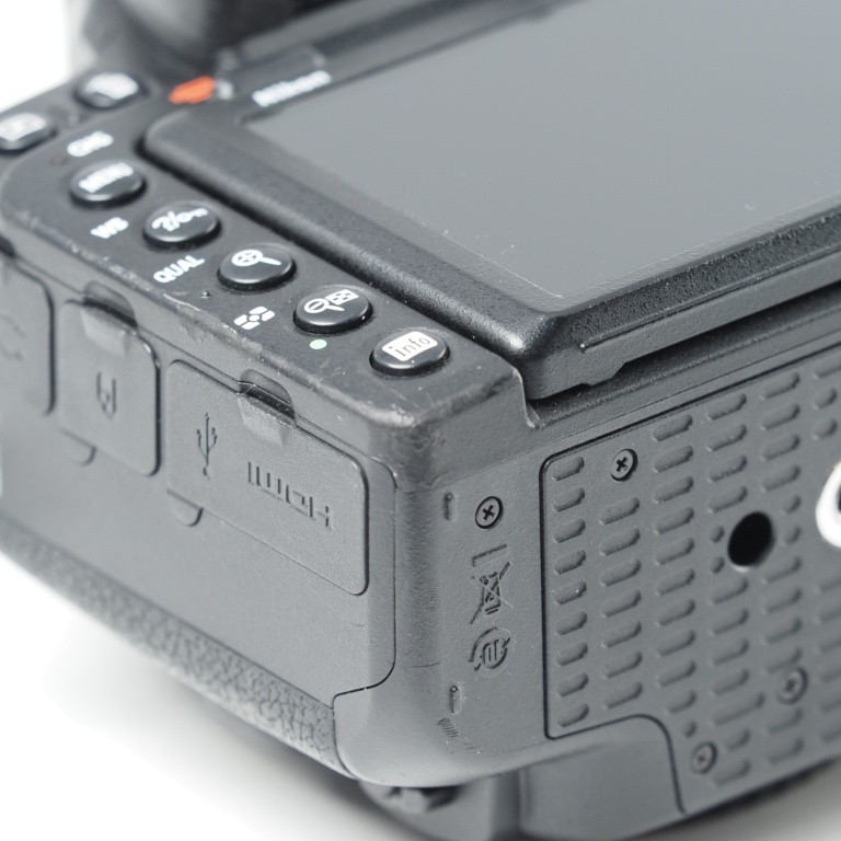 Nikon D780