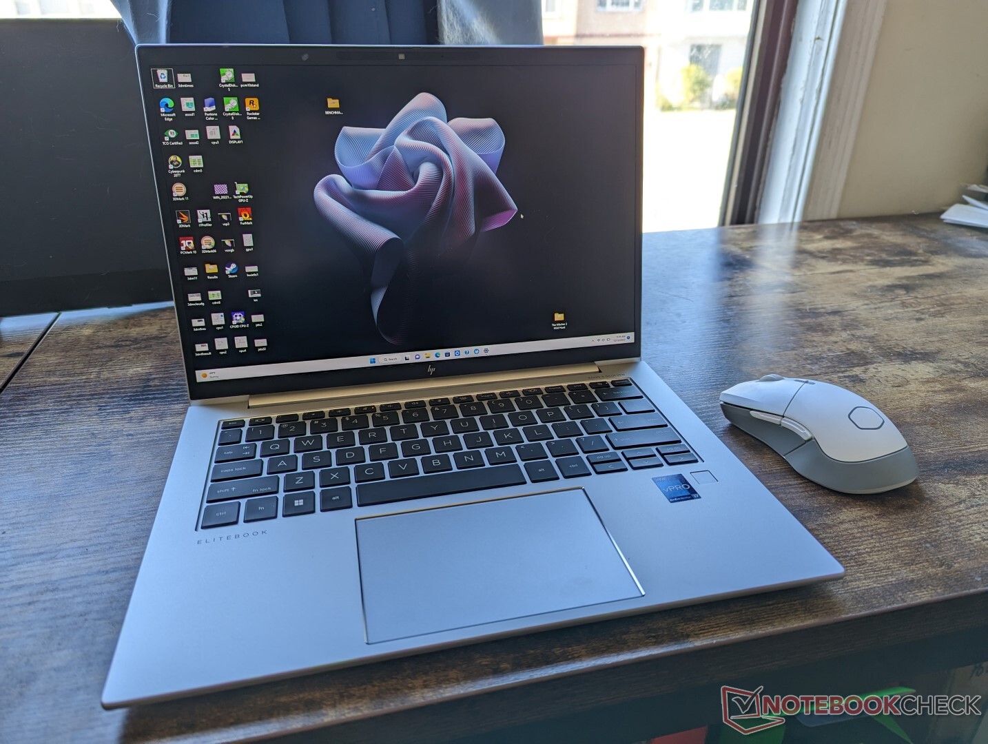 HP OmniBook Ultra 14