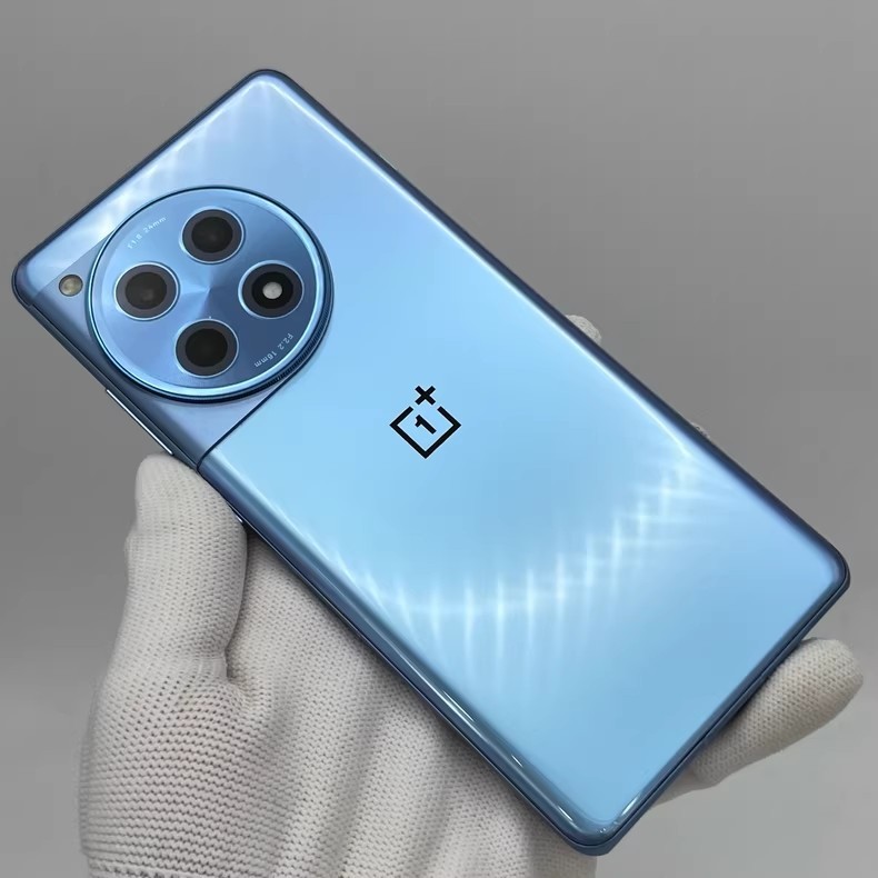 OnePlus 12