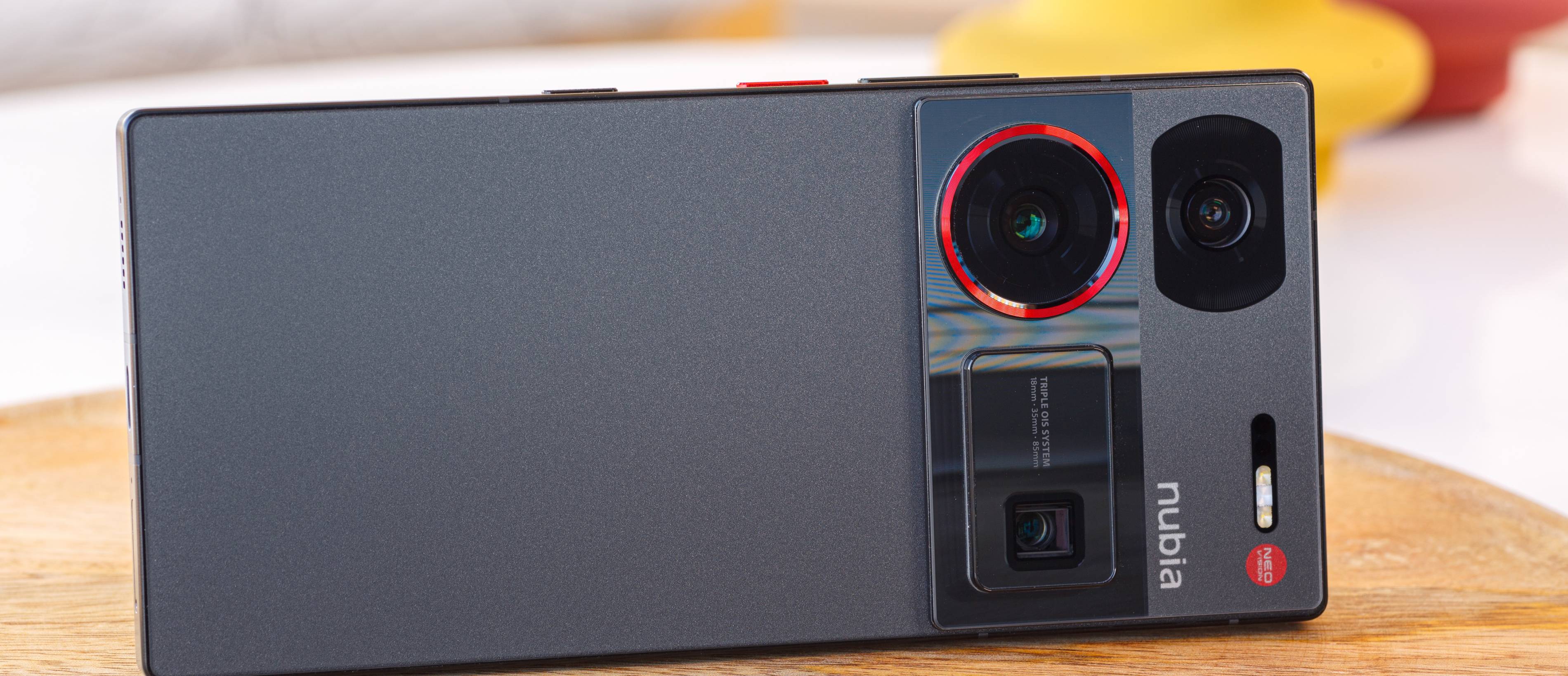 ZTE Nubia Z60 Ultra