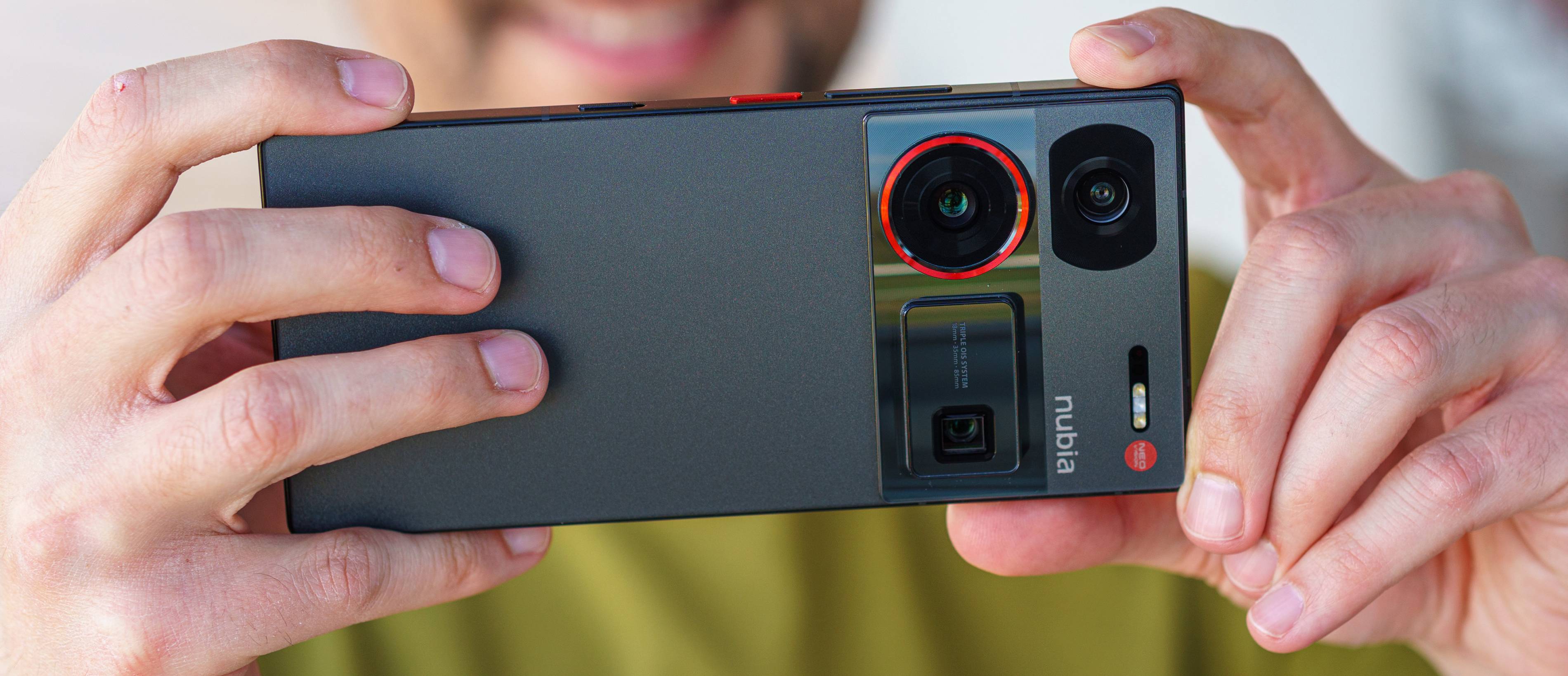 ZTE Nubia Z60 Ultra