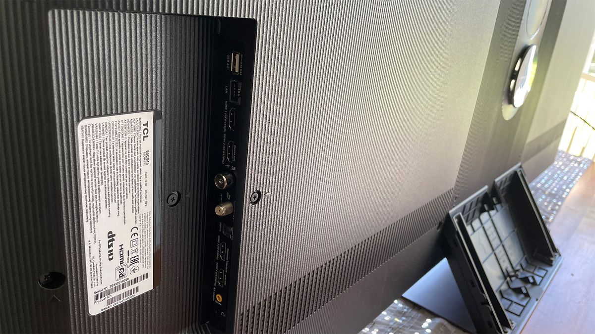 TCL C845 65″